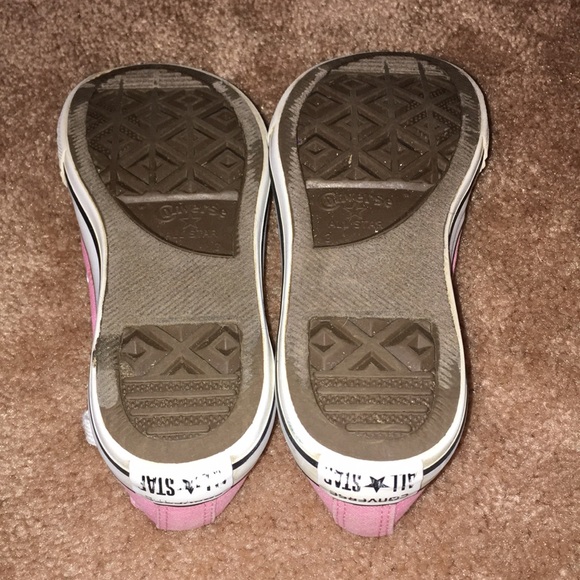 Converse - Picture 2 of 2